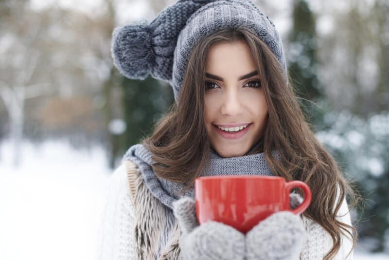 how to look good in winter clothes