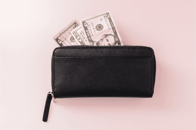 habits of women who are never broke